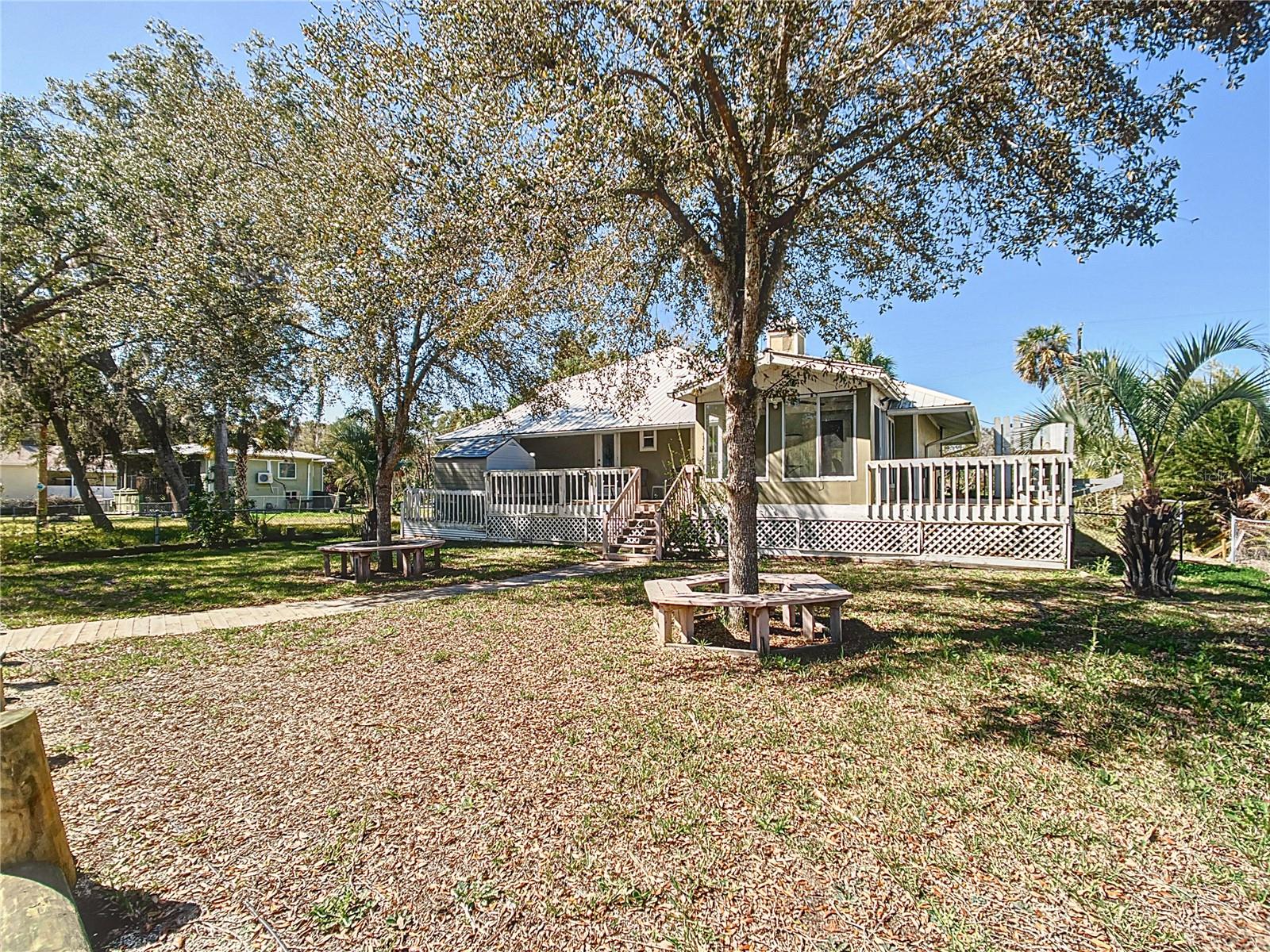 SIESTA SHORES UNIT 02 - Residential