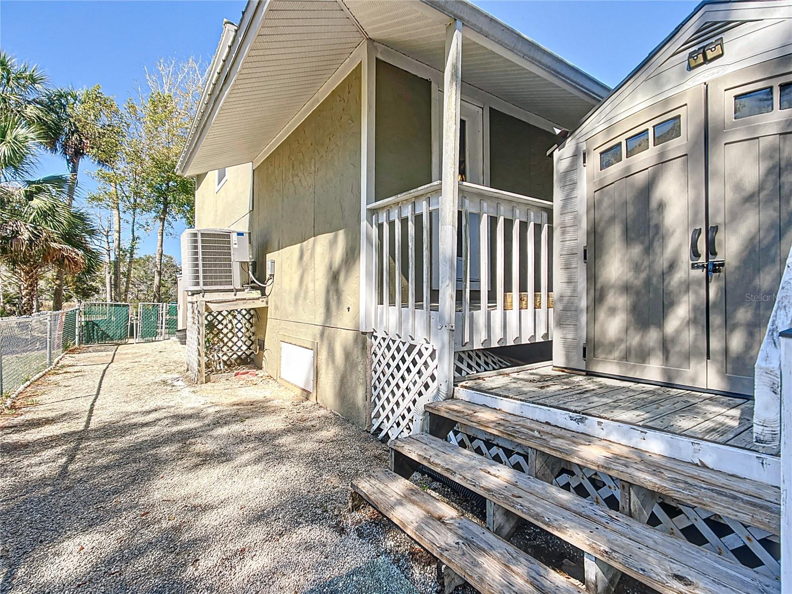 SIESTA SHORES UNIT 02 - Residential