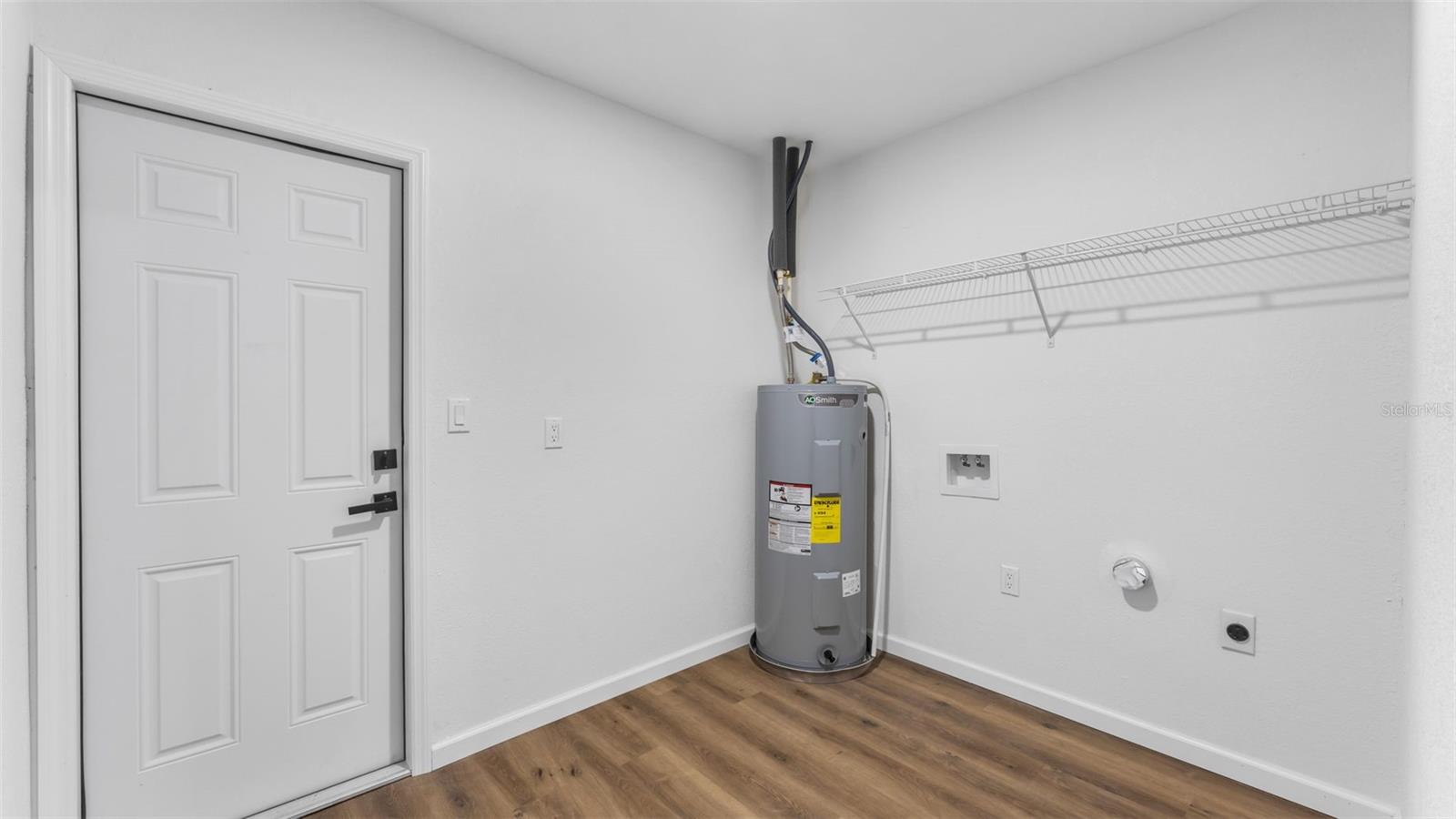 LAKEWOOD - Residential