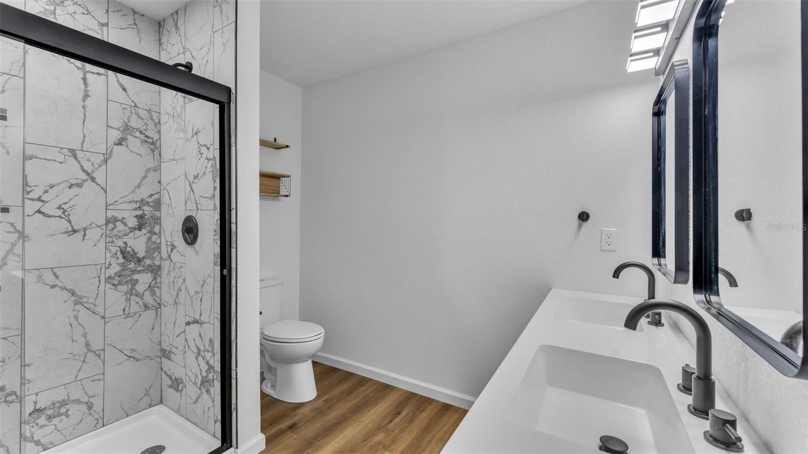 LAKEWOOD - Residential