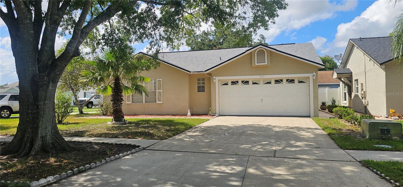 1922 TROPIC BAY COURT