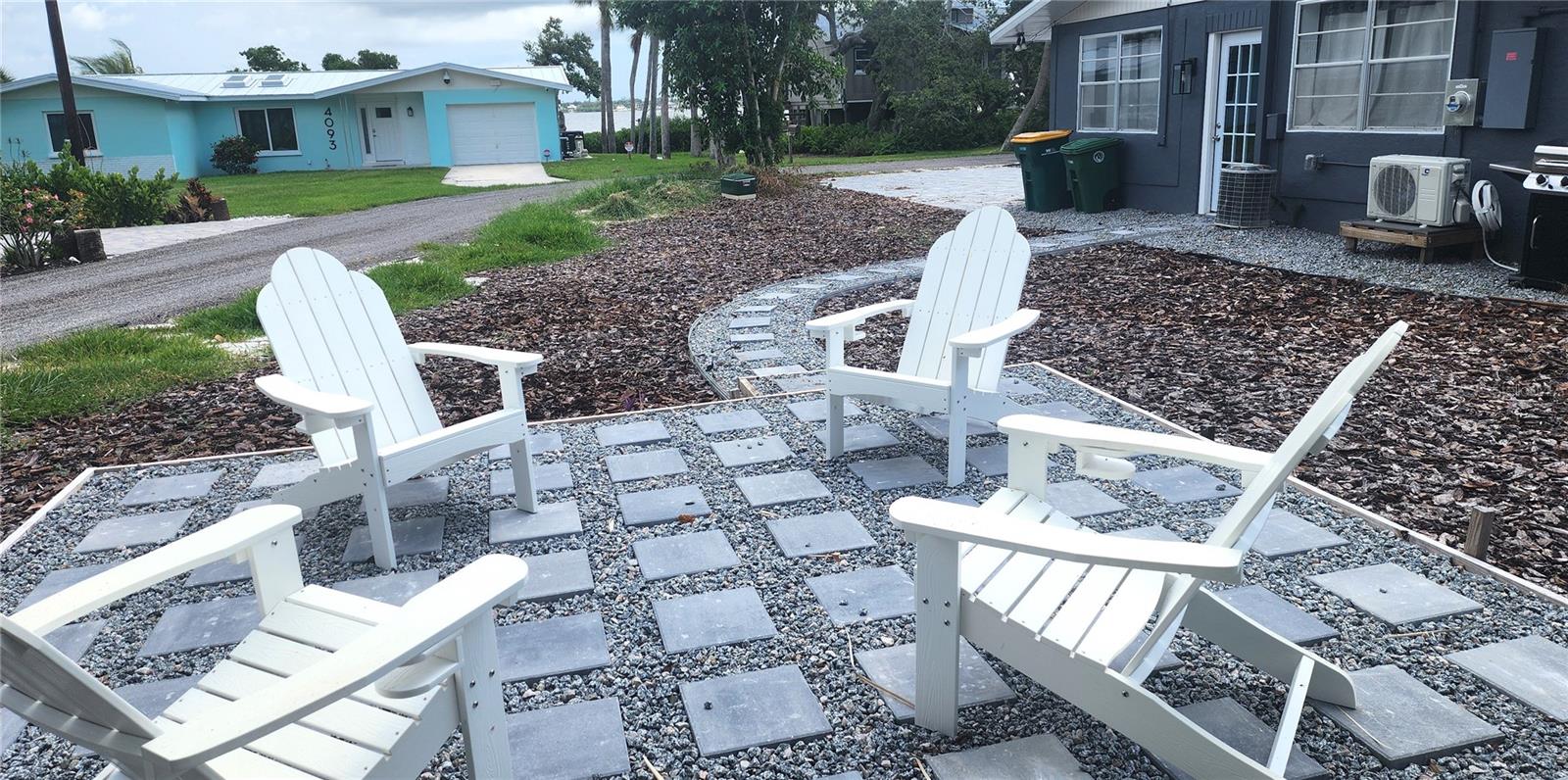 PELICAN SHORES - Residential