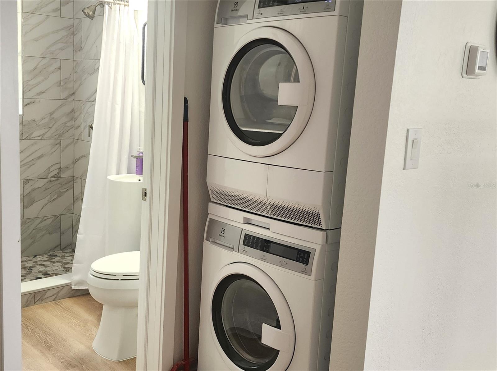 PELICAN SHORES - Residential