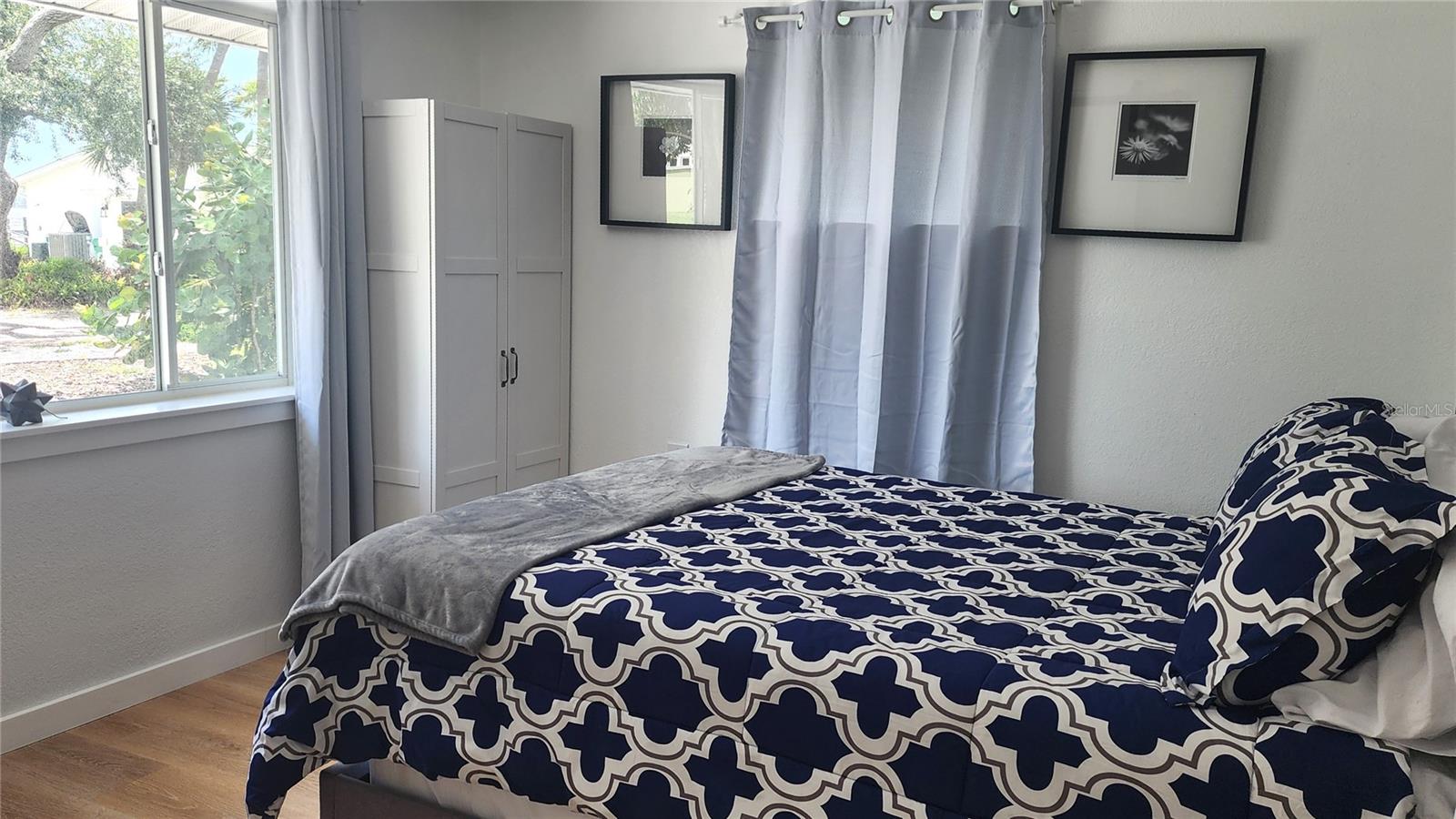 PELICAN SHORES - Residential