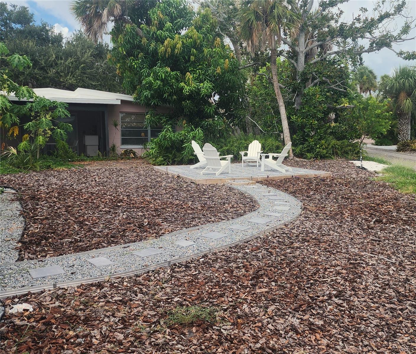 PELICAN SHORES - Residential