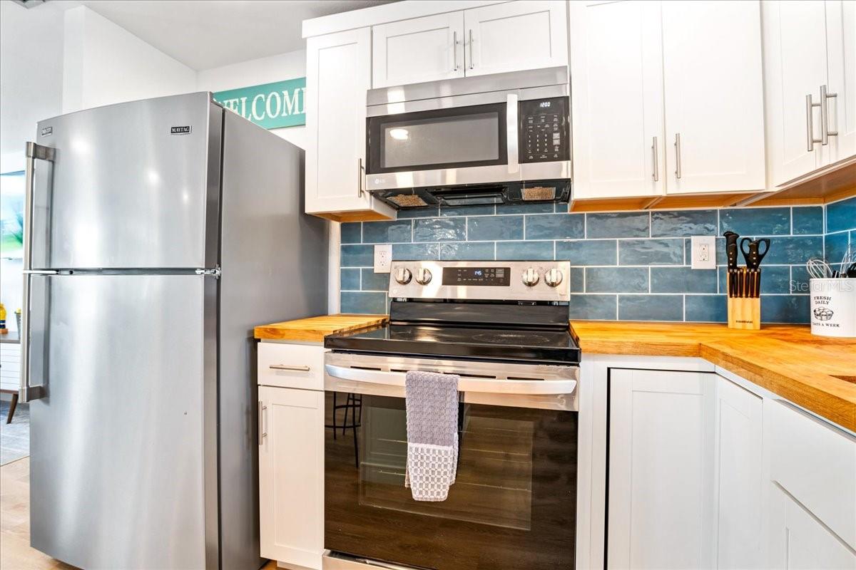 PELICAN SHORES - Residential