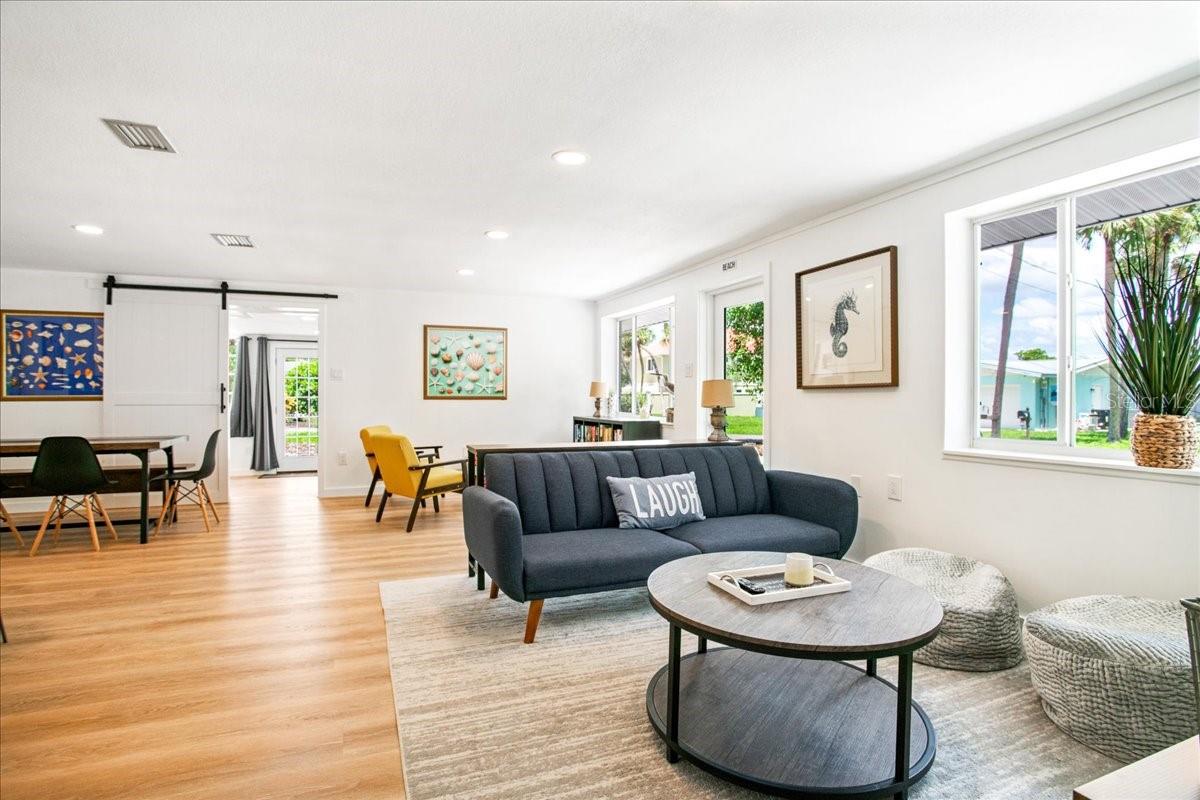 PELICAN SHORES - Residential