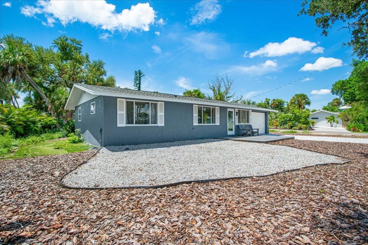 PELICAN SHORES - Residential