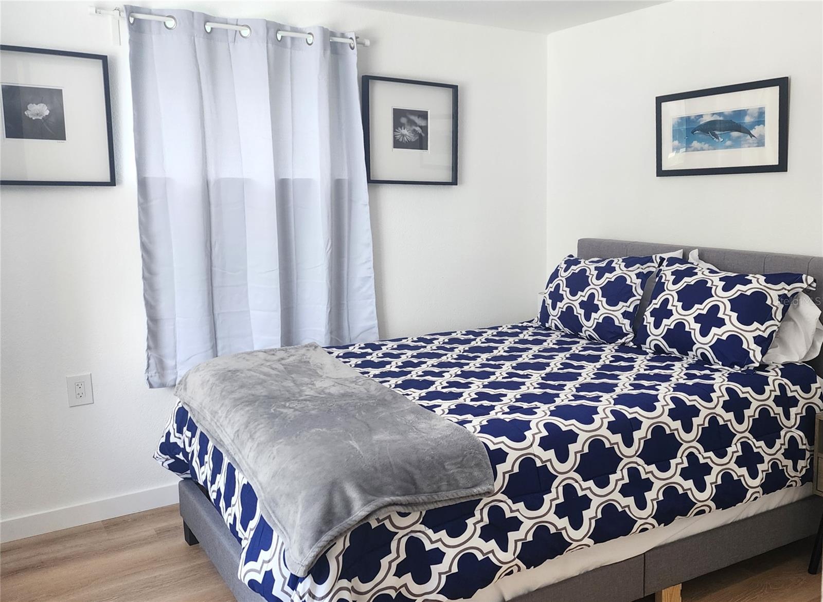 PELICAN SHORES - Residential