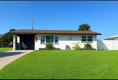 Photo of 35 Azalea Drive, Ormond Beach, FL 32176 (MLS # FC314636)