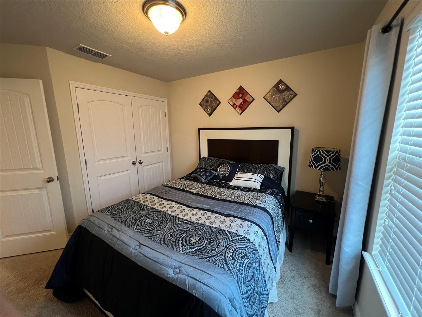 RAVINIA/EAST PARK - Residential Lease