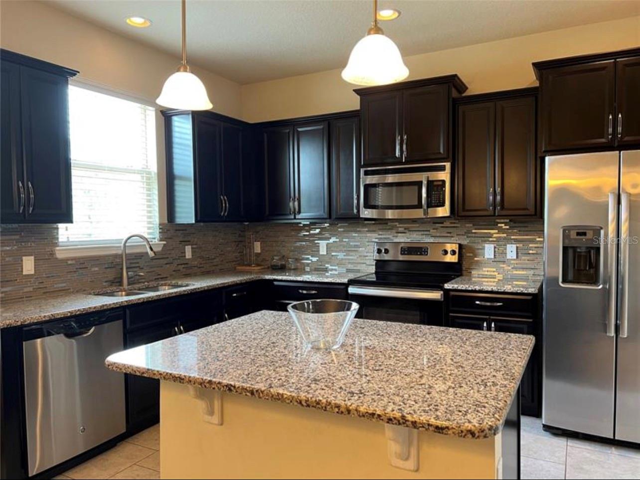 RAVINIA/EAST PARK - Residential Lease