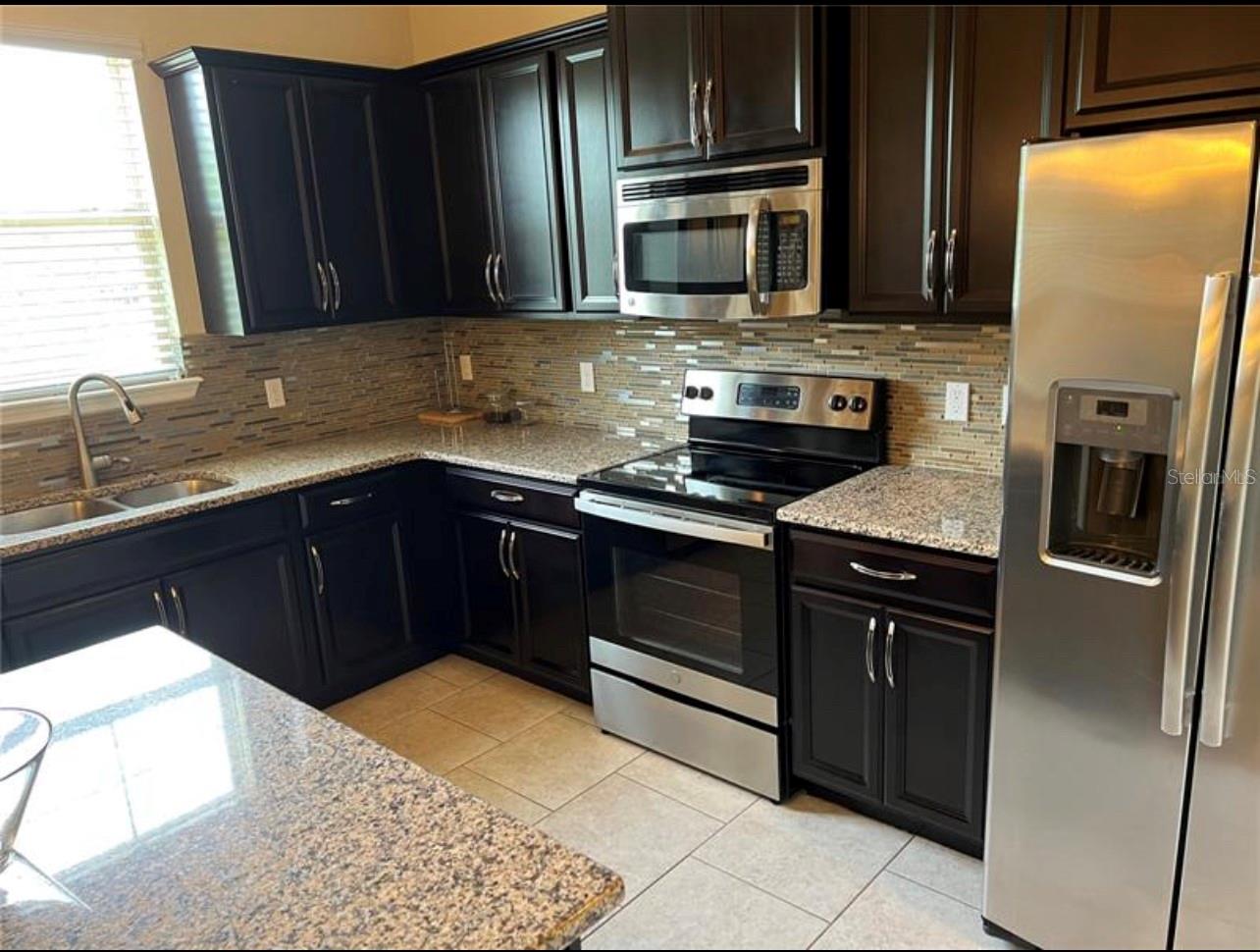 RAVINIA/EAST PARK - Residential Lease