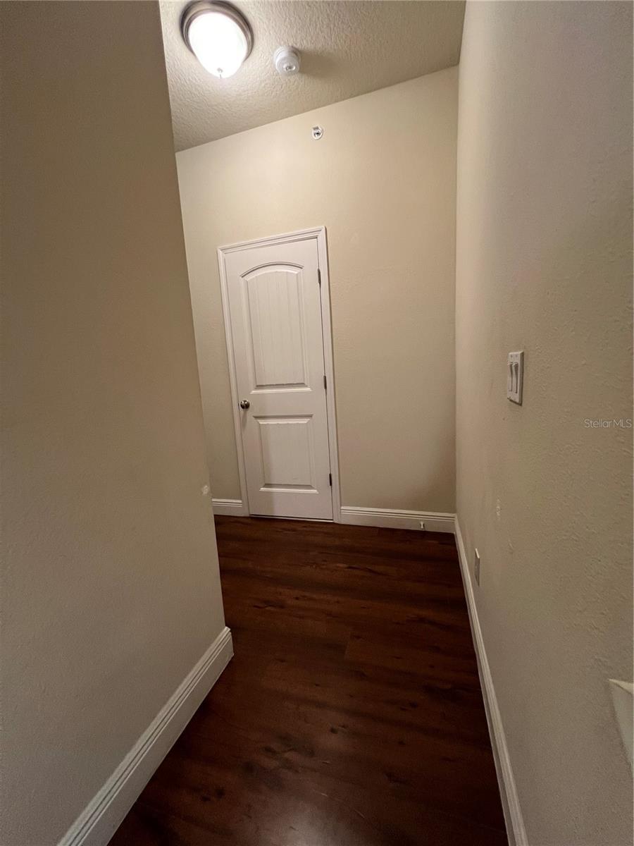 RAVINIA/EAST PARK - Residential Lease