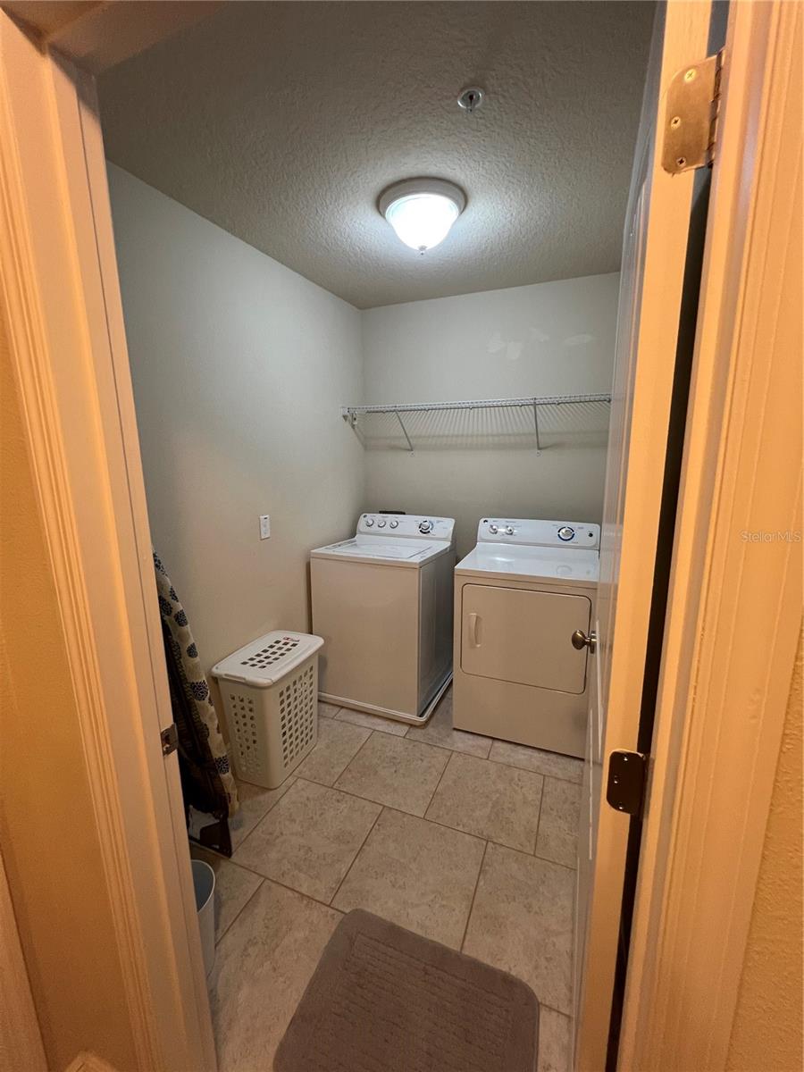 RAVINIA/EAST PARK - Residential Lease