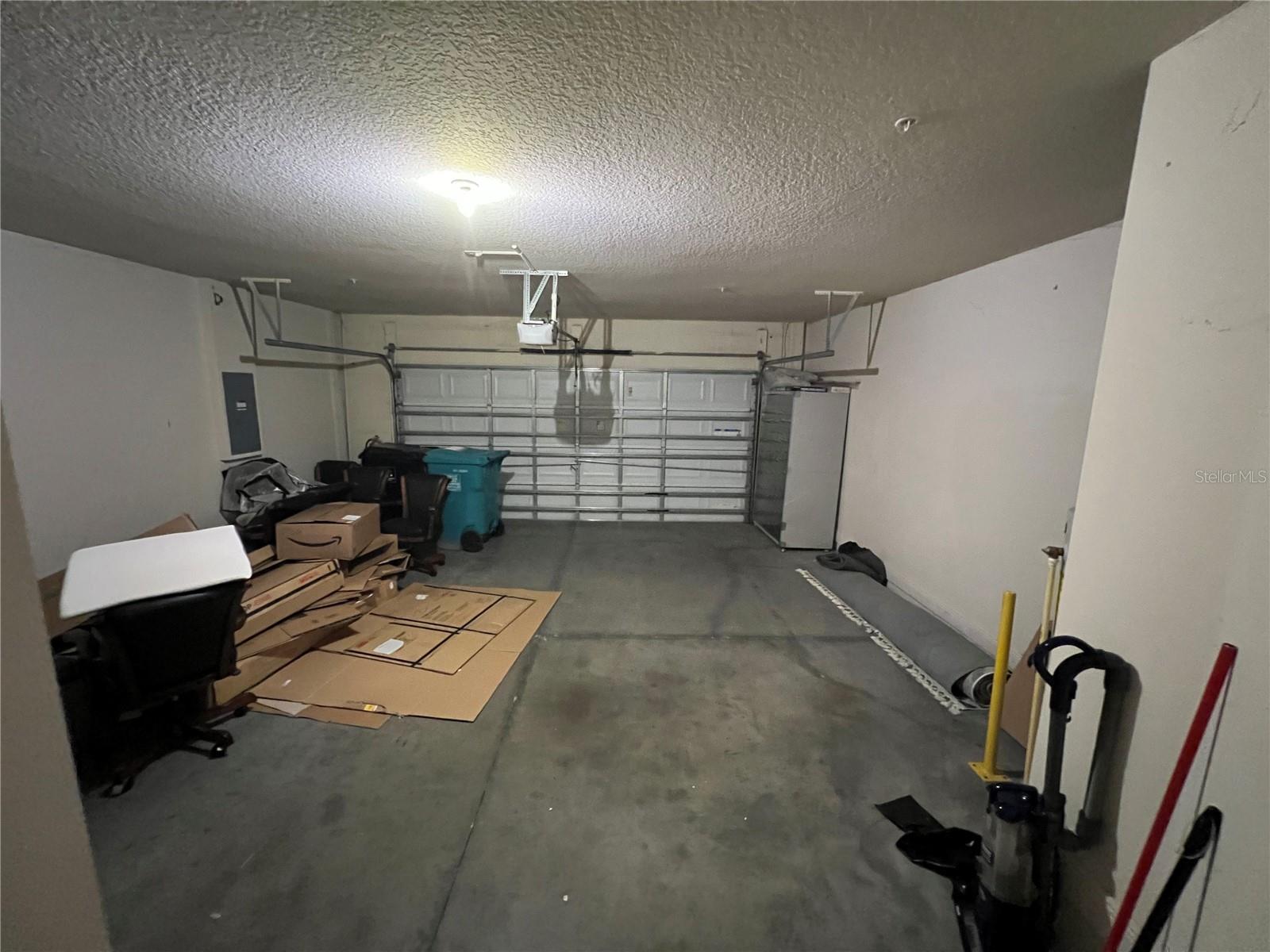 RAVINIA/EAST PARK - Residential Lease