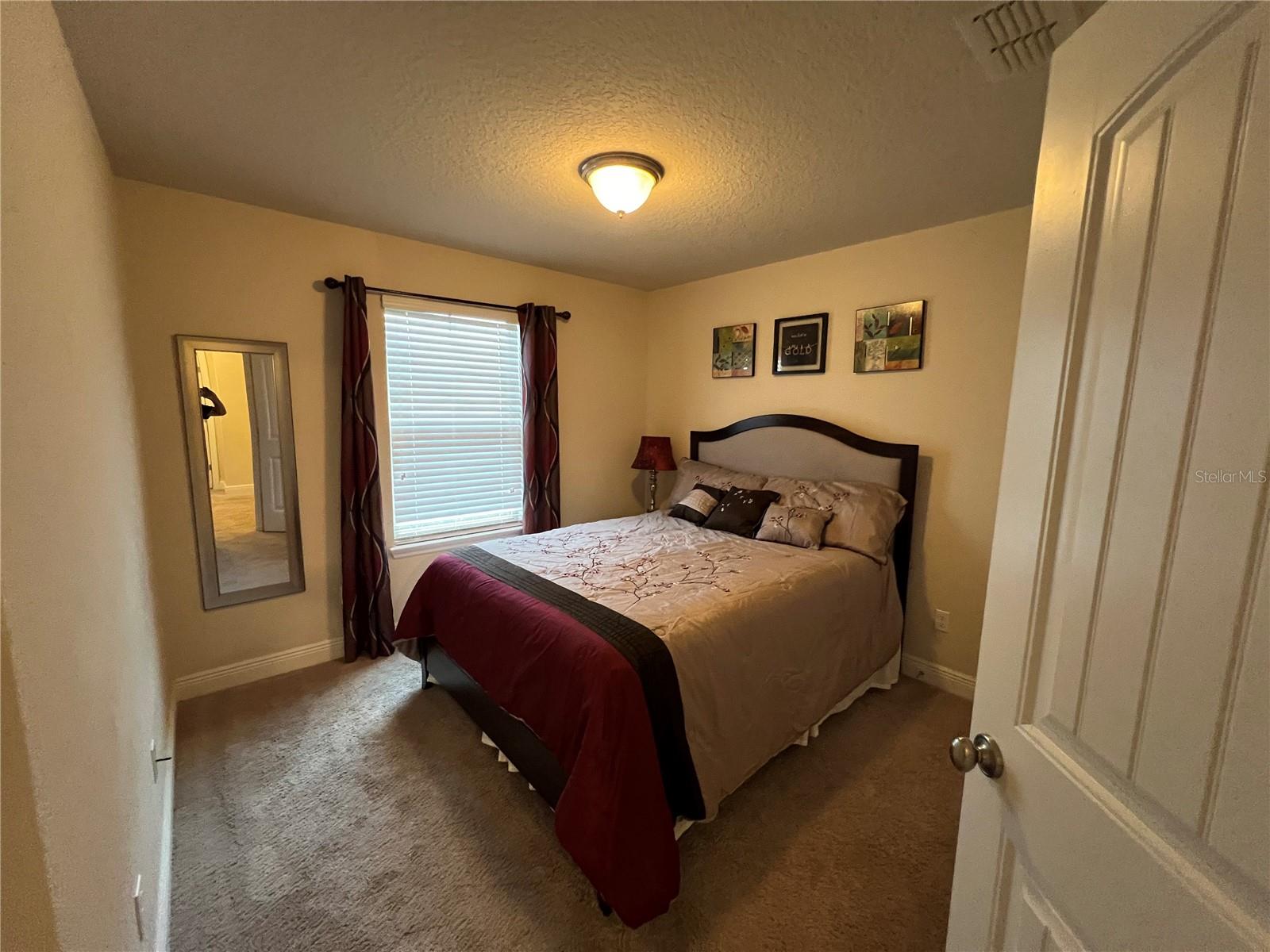 RAVINIA/EAST PARK - Residential Lease