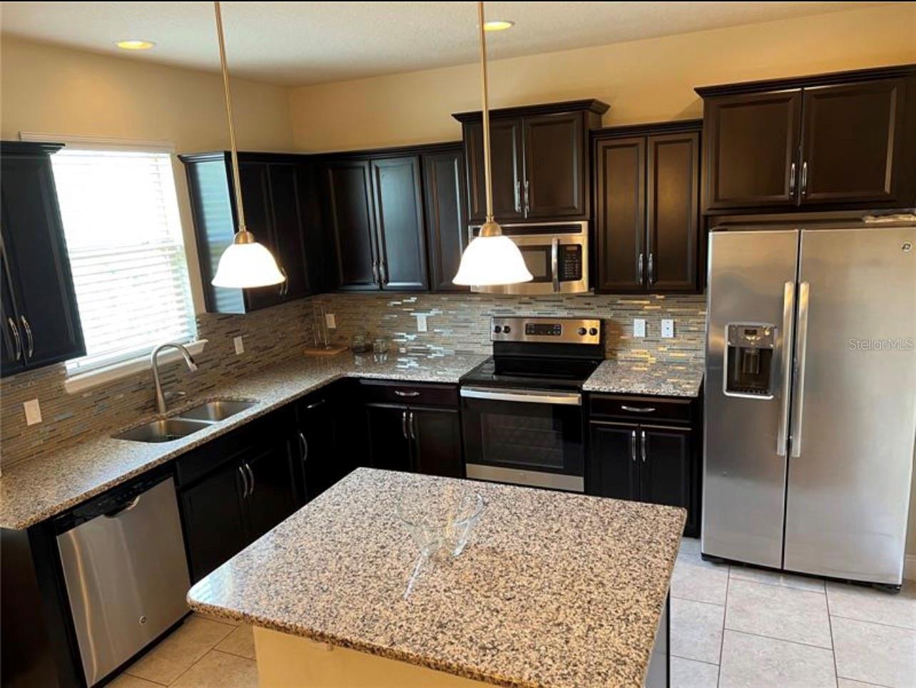 RAVINIA/EAST PARK - Residential Lease