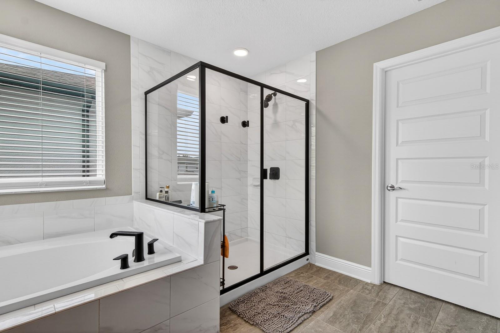 WHISPERING OAKS PRESERVE PH 1 - Residential