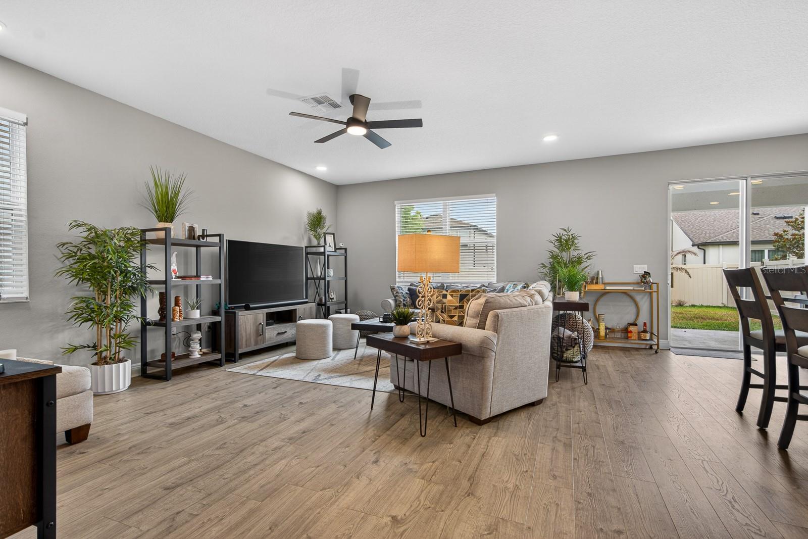 WHISPERING OAKS PRESERVE PH 1 - Residential