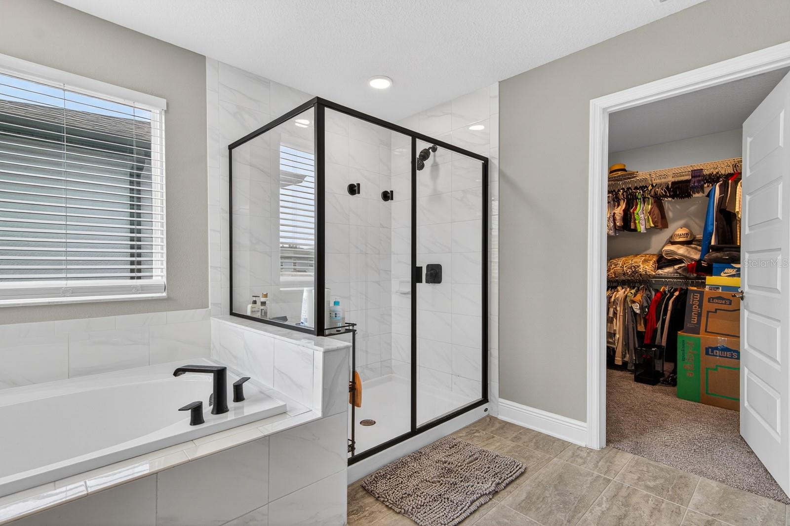 WHISPERING OAKS PRESERVE PH 1 - Residential