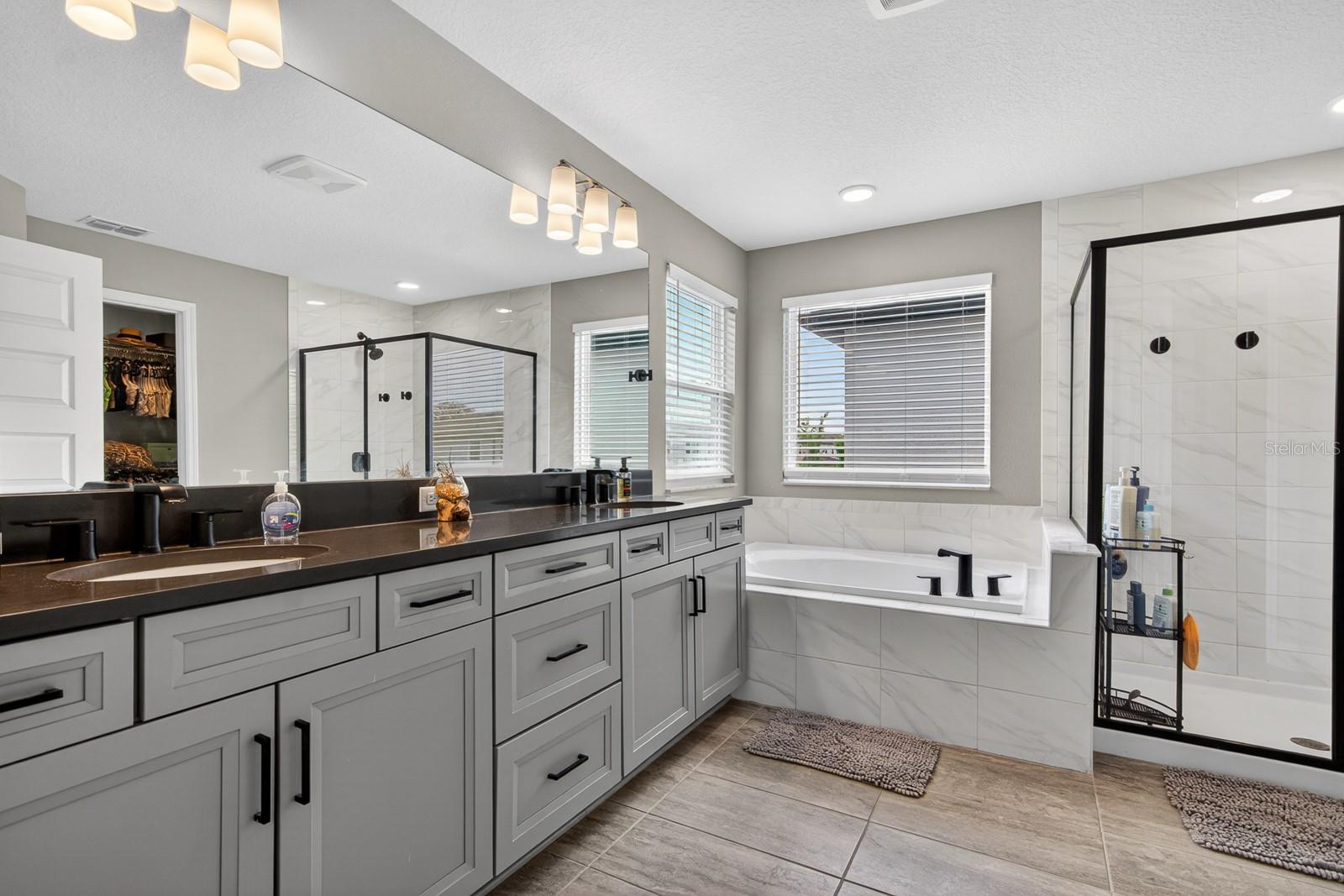 WHISPERING OAKS PRESERVE PH 1 - Residential