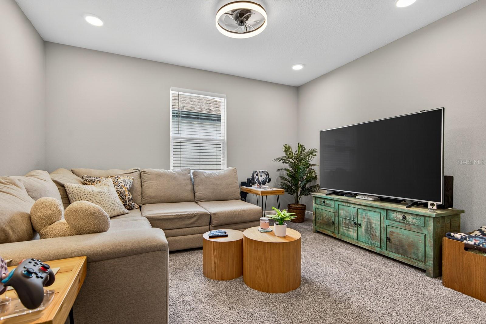 WHISPERING OAKS PRESERVE PH 1 - Residential