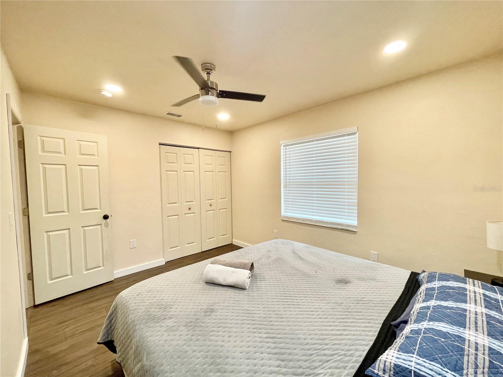 TOWER OAKS - Residential Income