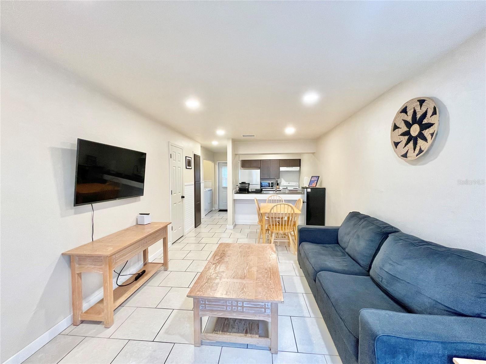 TOWER OAKS - Residential Income