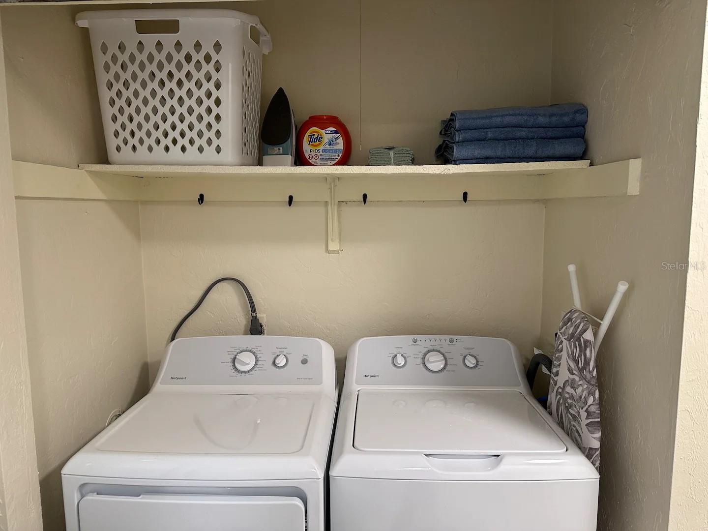 TOWER OAKS - Residential Income