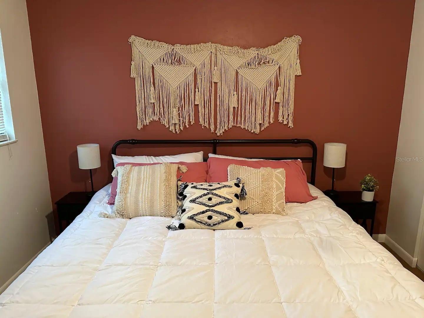 TOWER OAKS - Residential Income