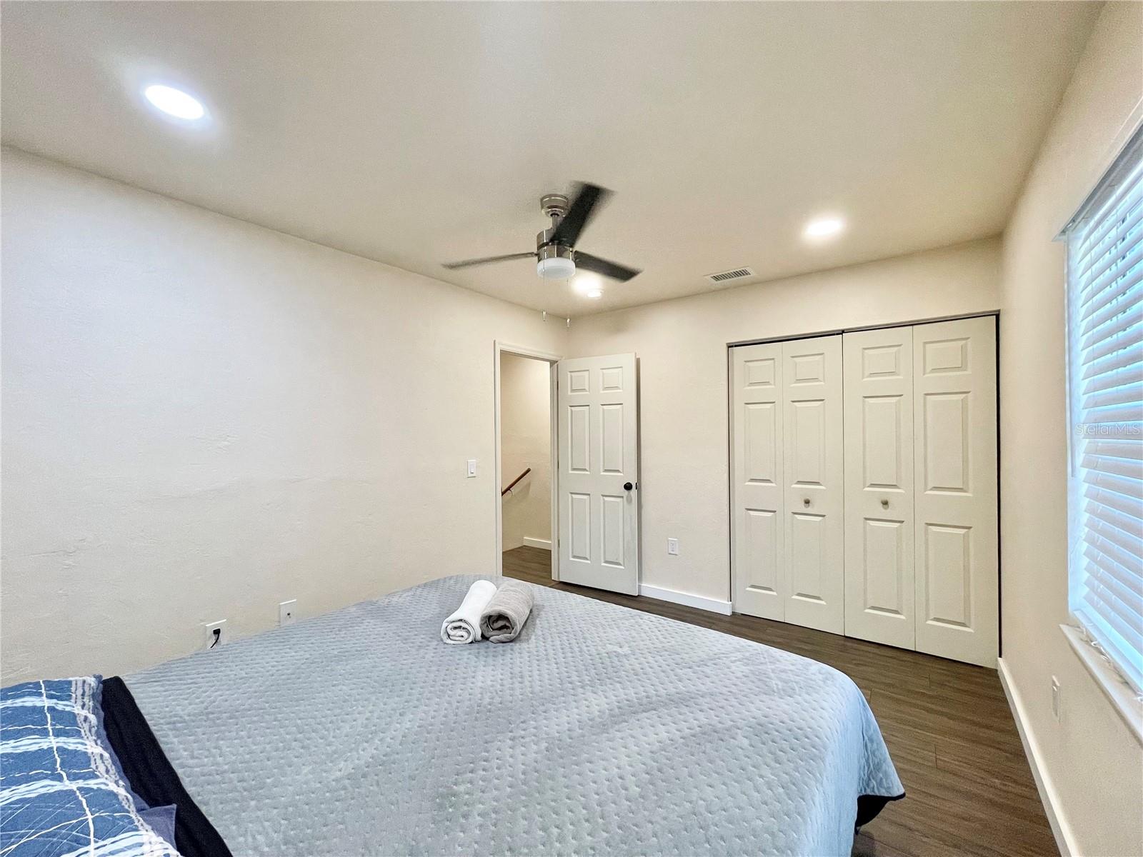 TOWER OAKS - Residential Income