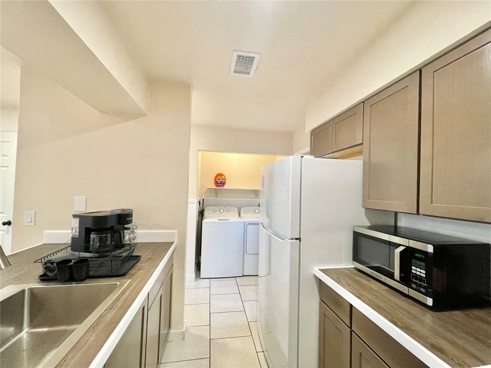 TOWER OAKS - Residential Income