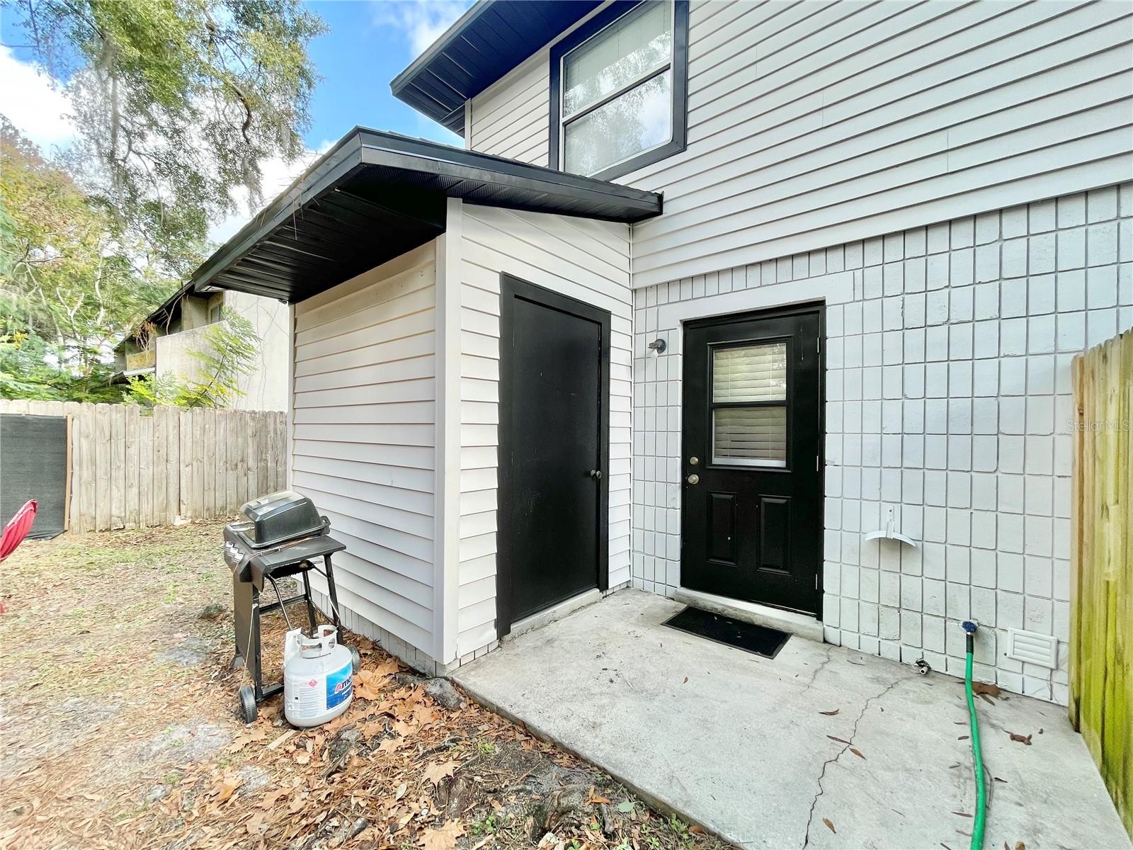 TOWER OAKS - Residential Income