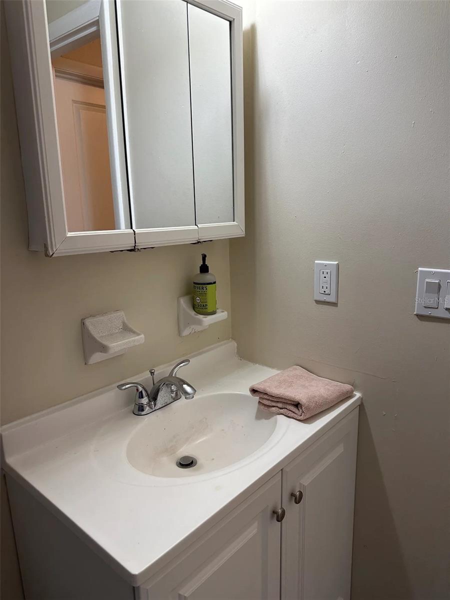 TOWER OAKS - Residential Income