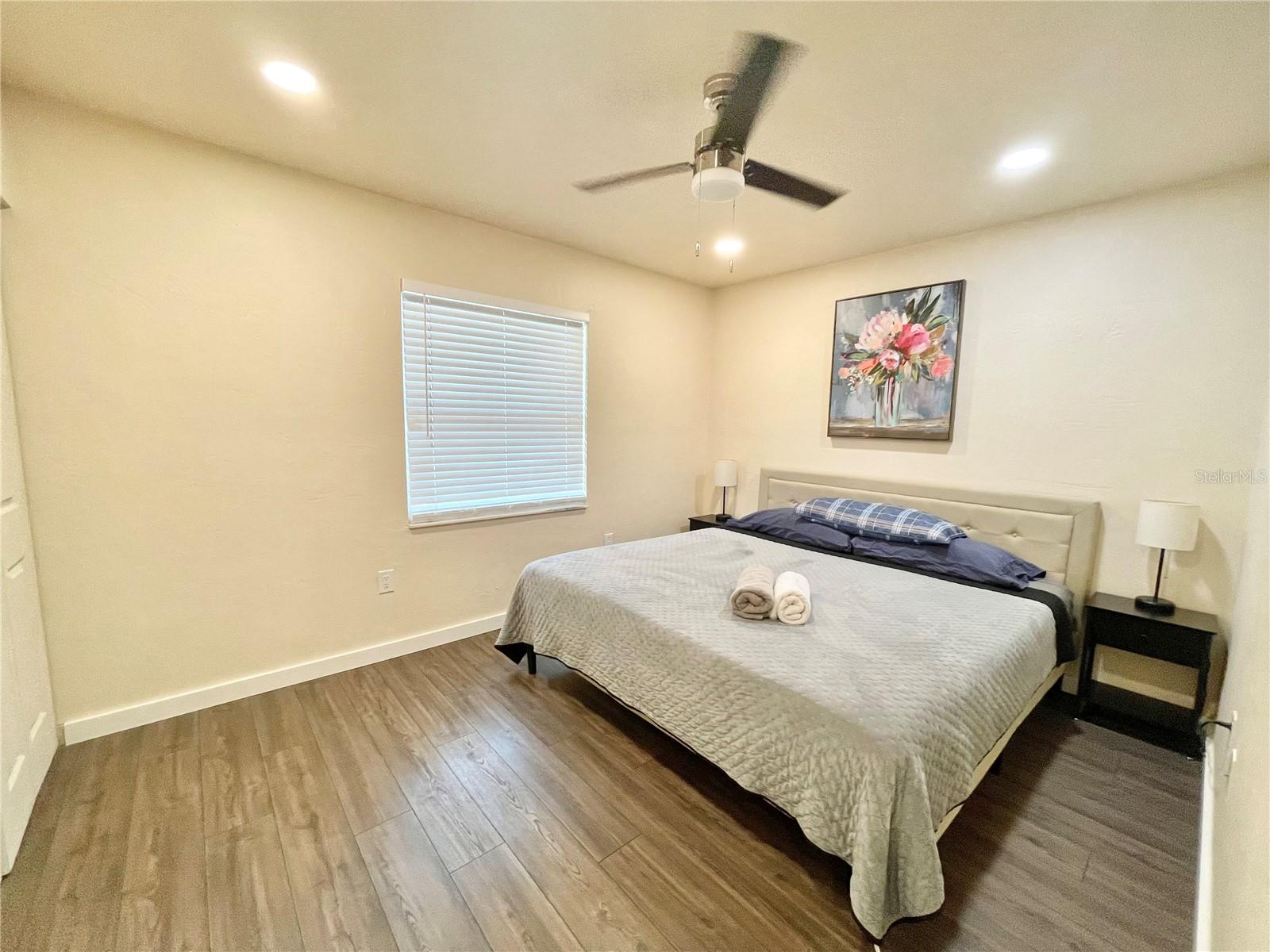 TOWER OAKS - Residential Income