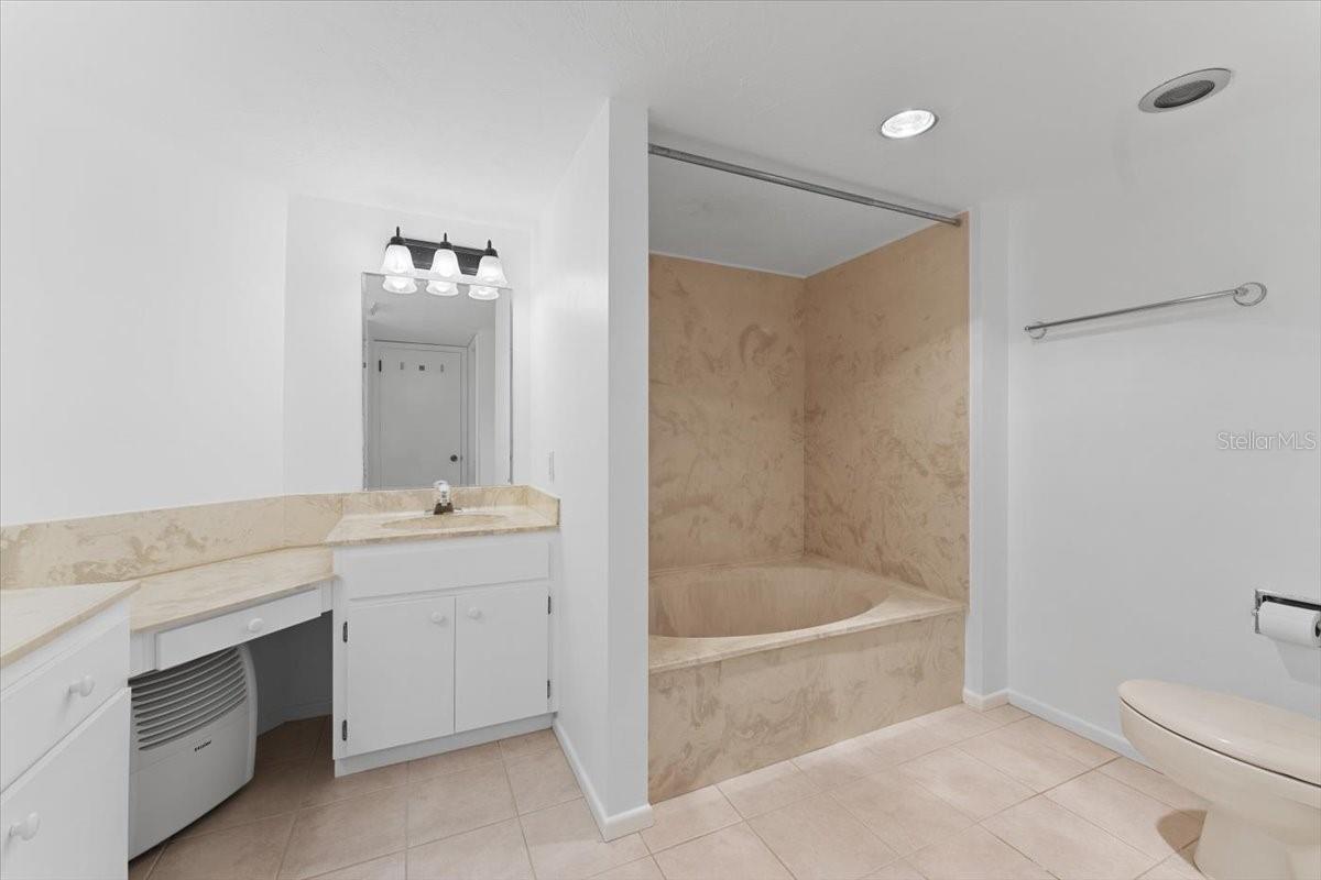 Ocean 01 Condo - Residential