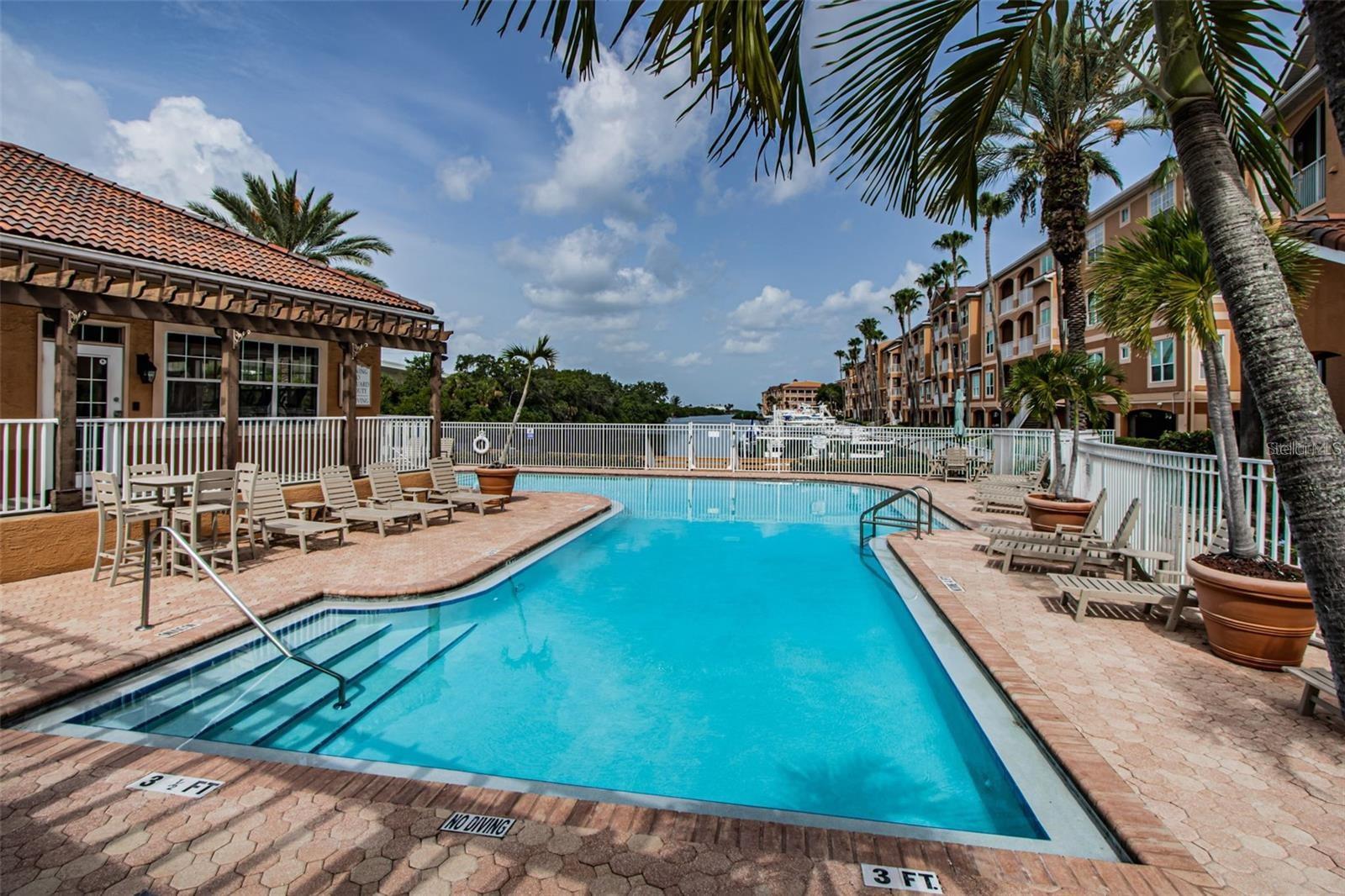 CULBREATH KEY BAYSIDE CONDOMIN - Residential