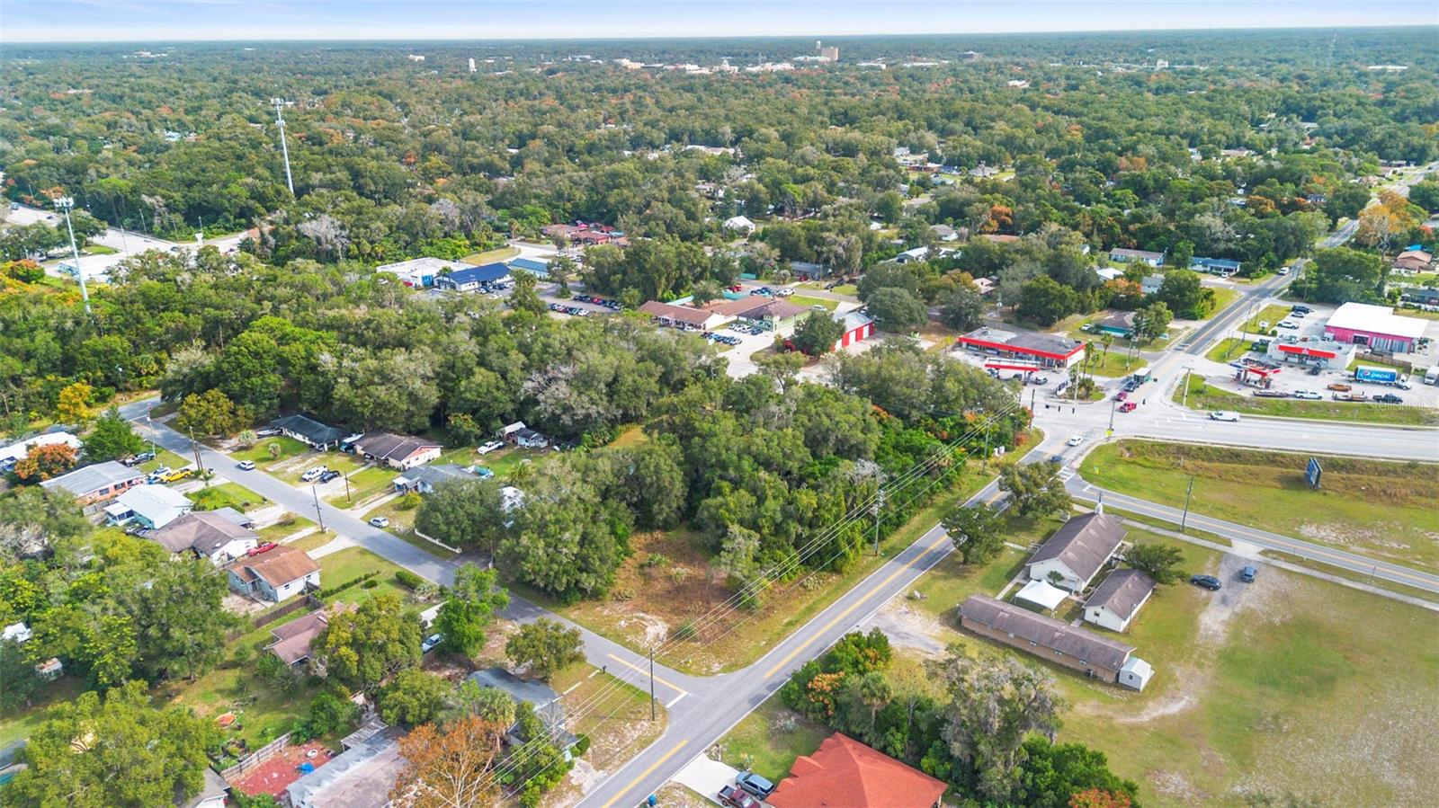 905 W BERESFORD AVENUE