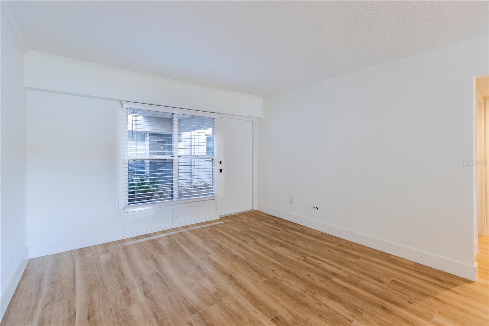 LAKESIDE/DELANEY PARK - Residential Lease