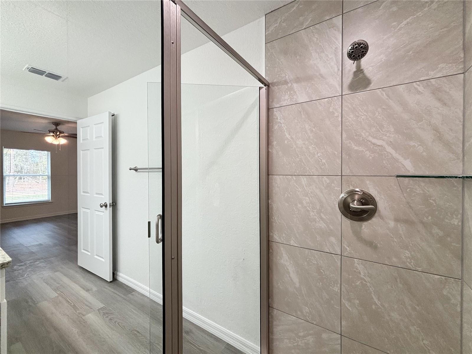 LAKE TROPICANA - Residential