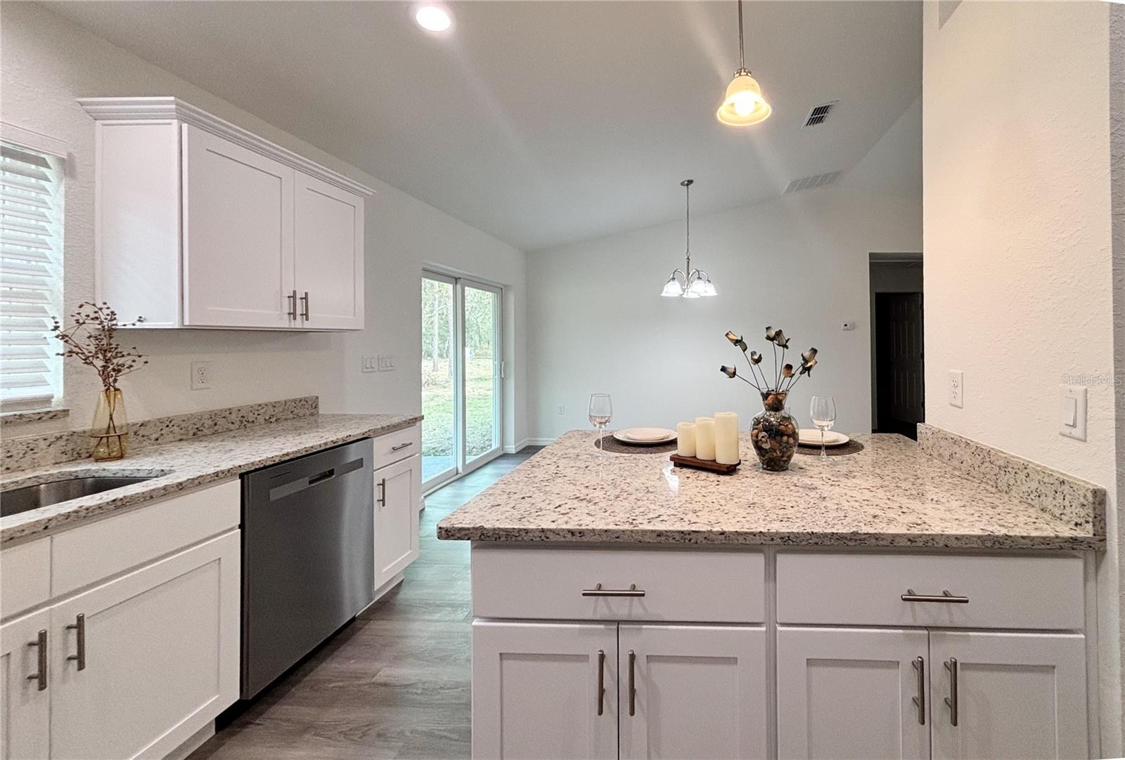 LAKE TROPICANA - Residential