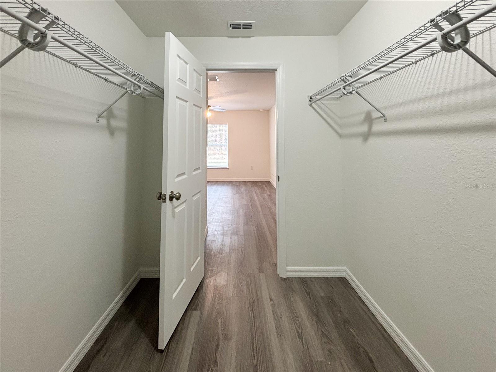 LAKE TROPICANA - Residential