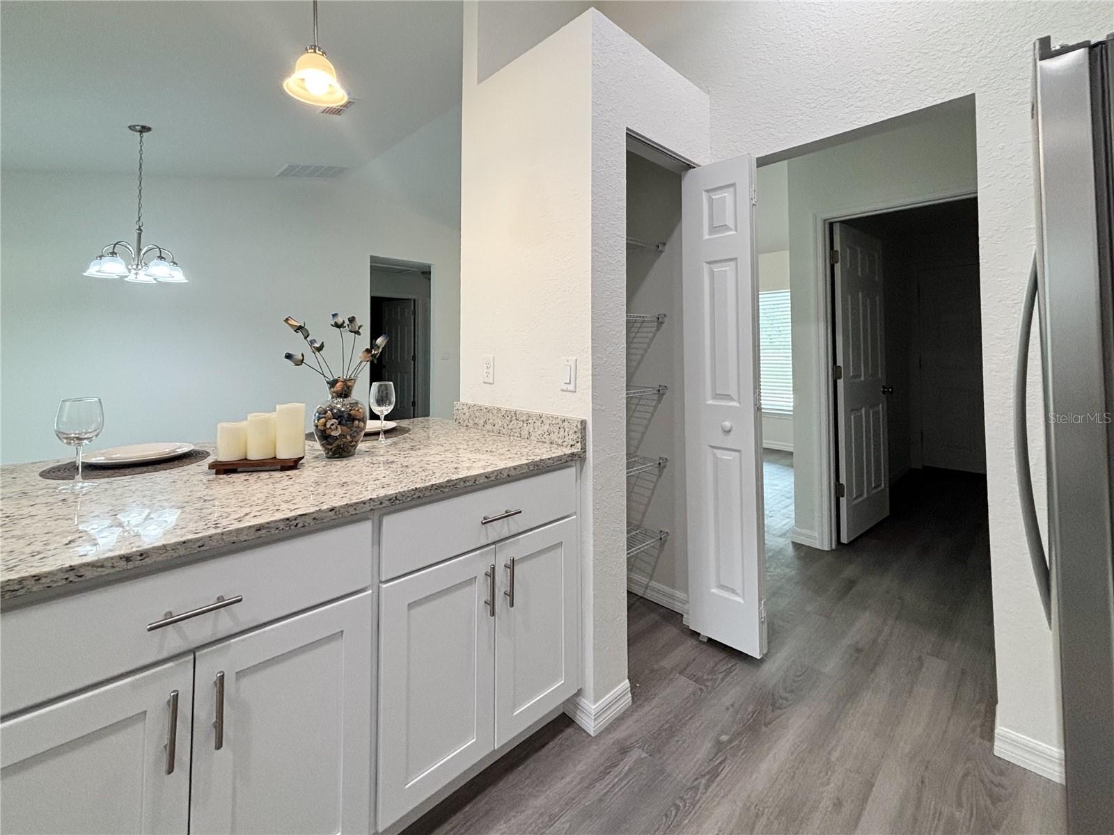 LAKE TROPICANA - Residential