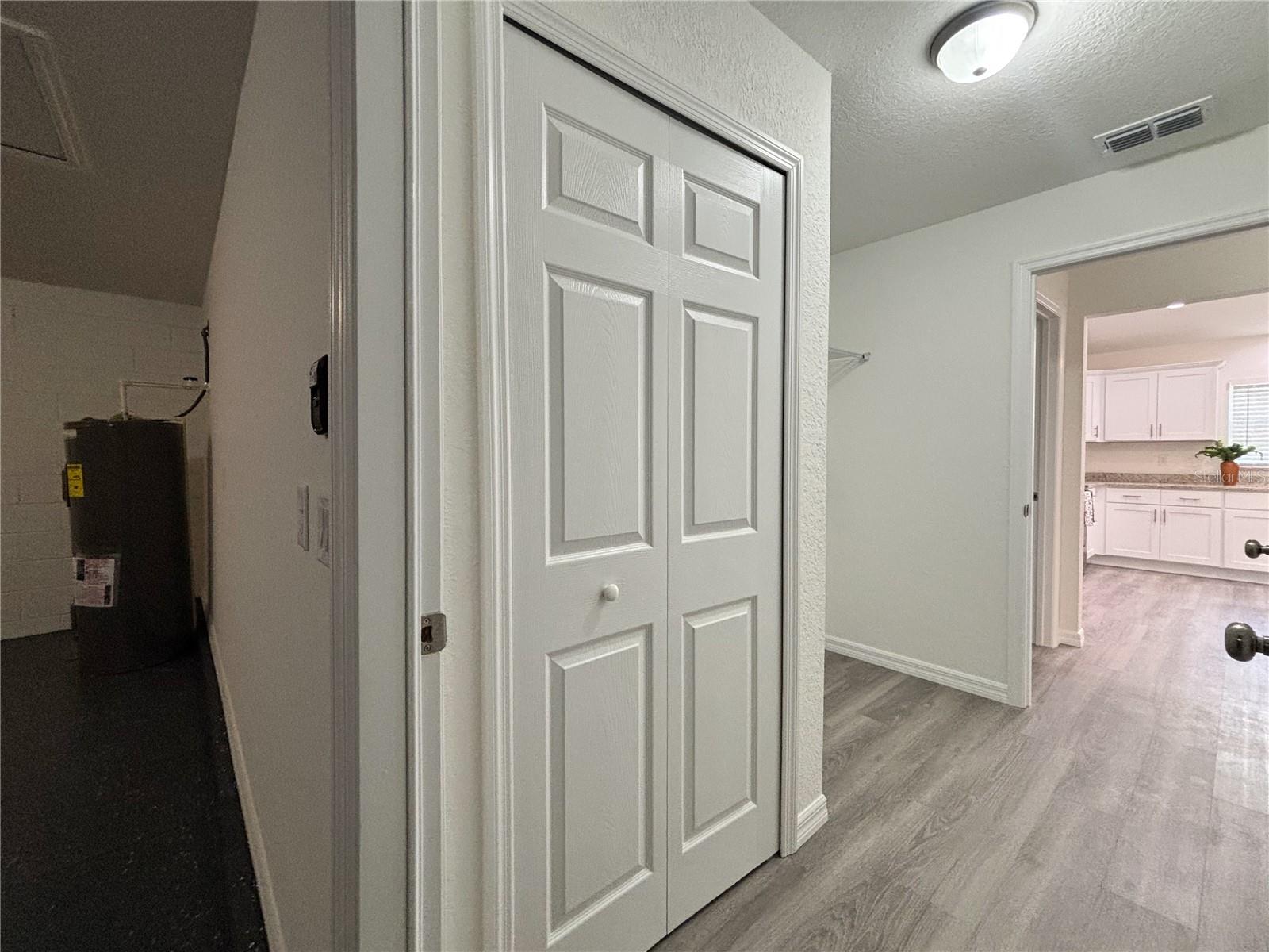 LAKE TROPICANA - Residential