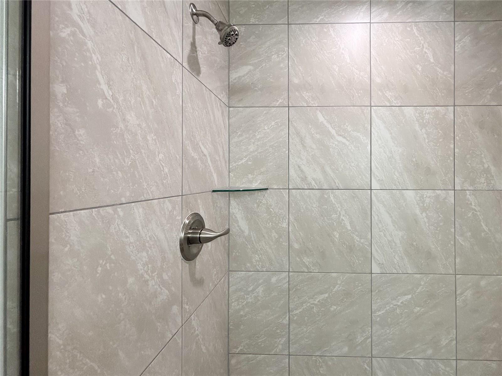 LAKE TROPICANA - Residential