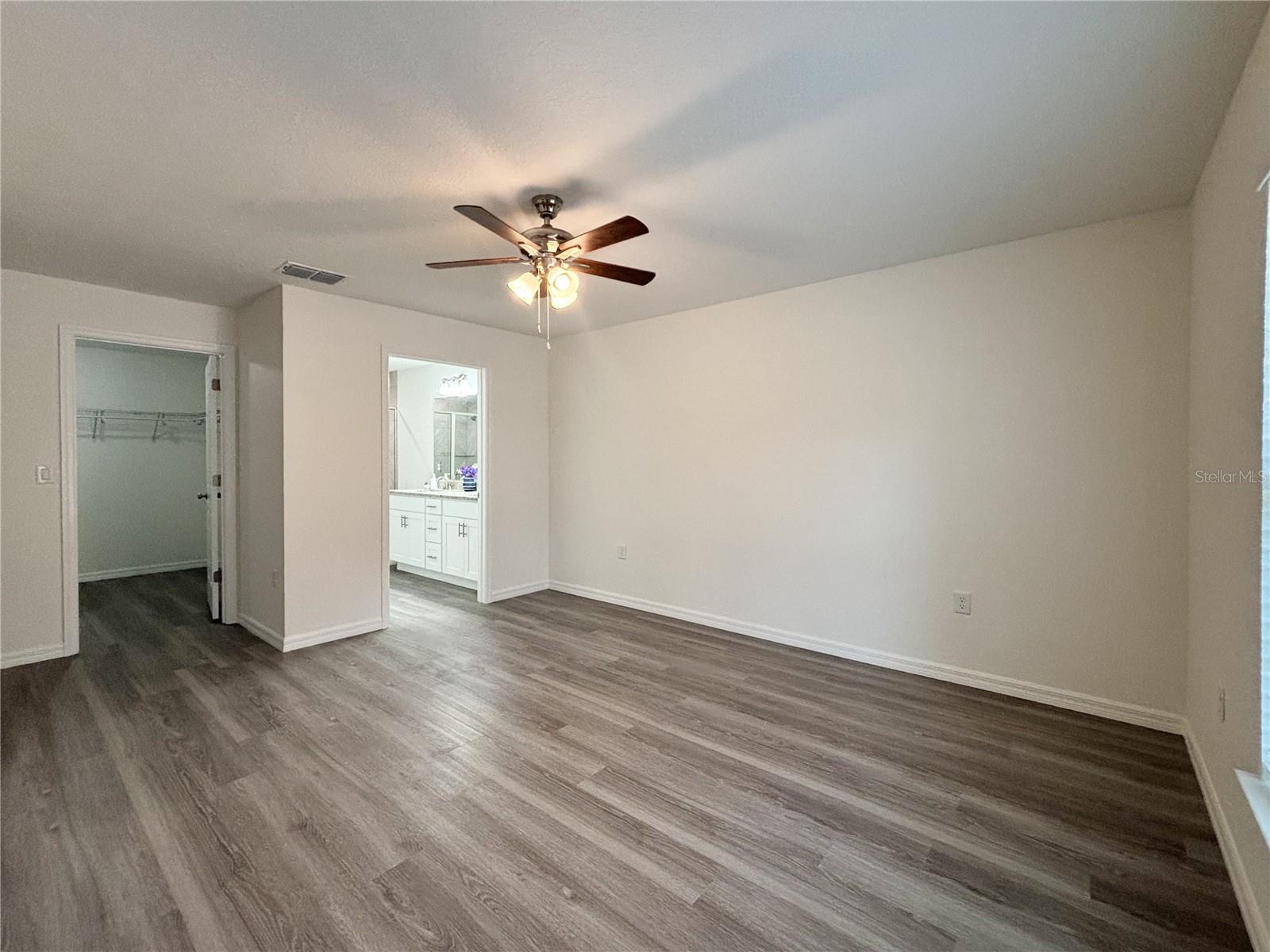 LAKE TROPICANA - Residential