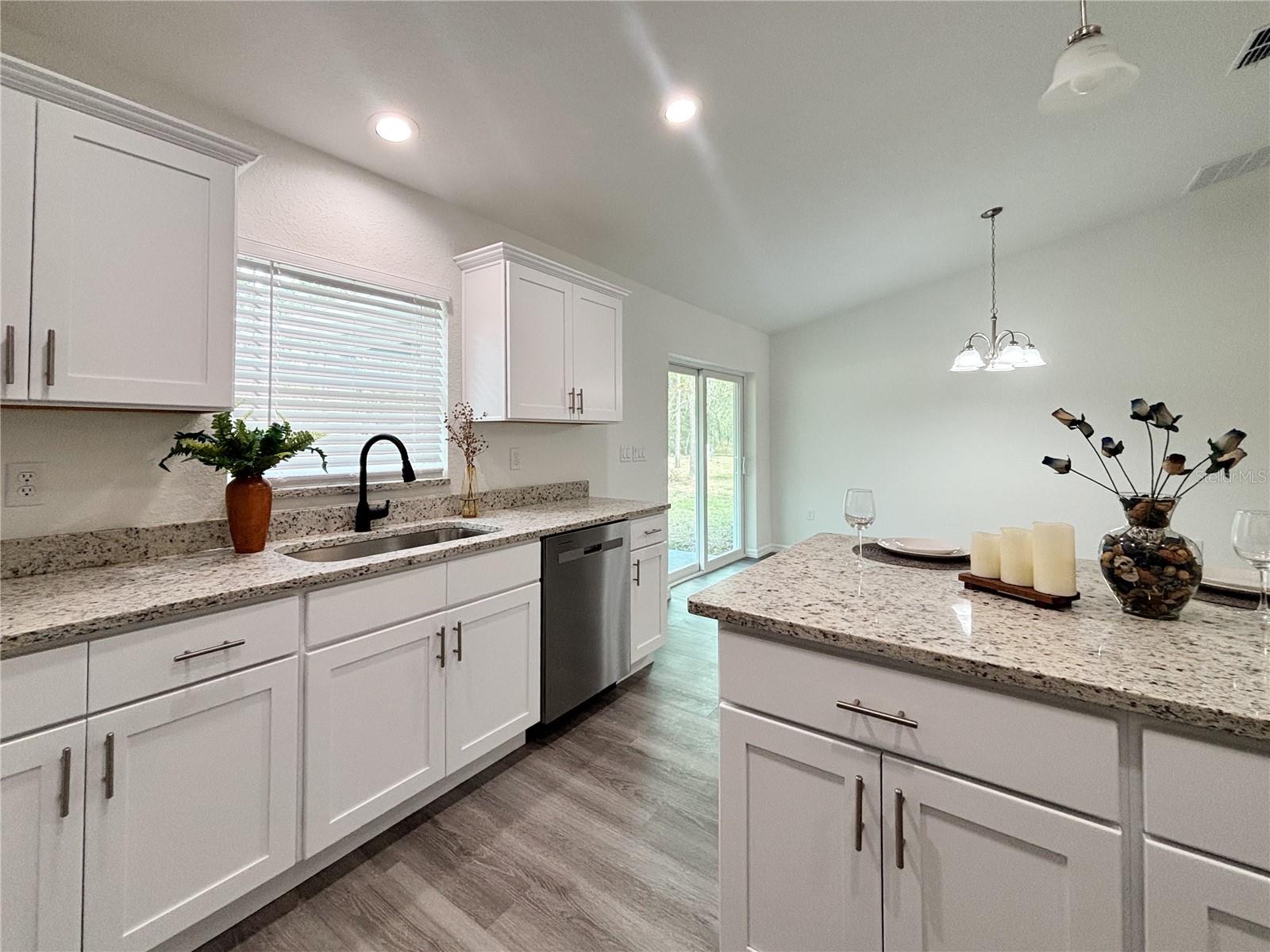 LAKE TROPICANA - Residential