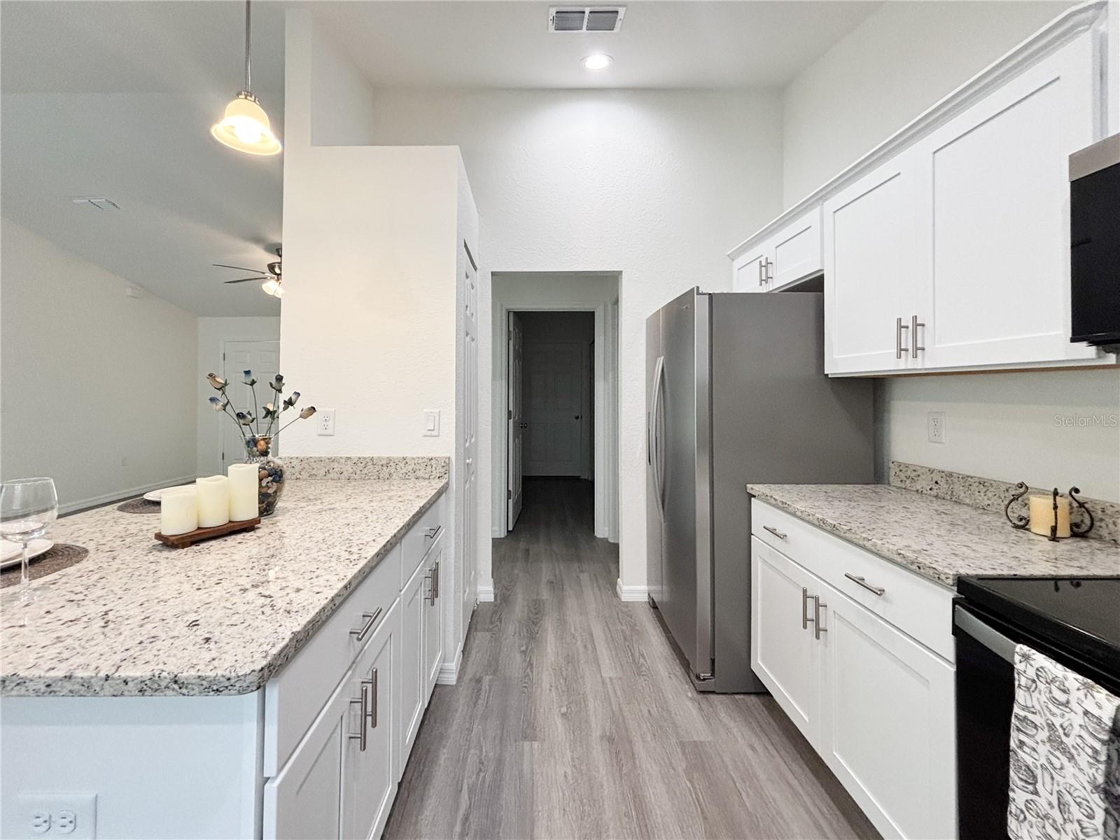 LAKE TROPICANA - Residential