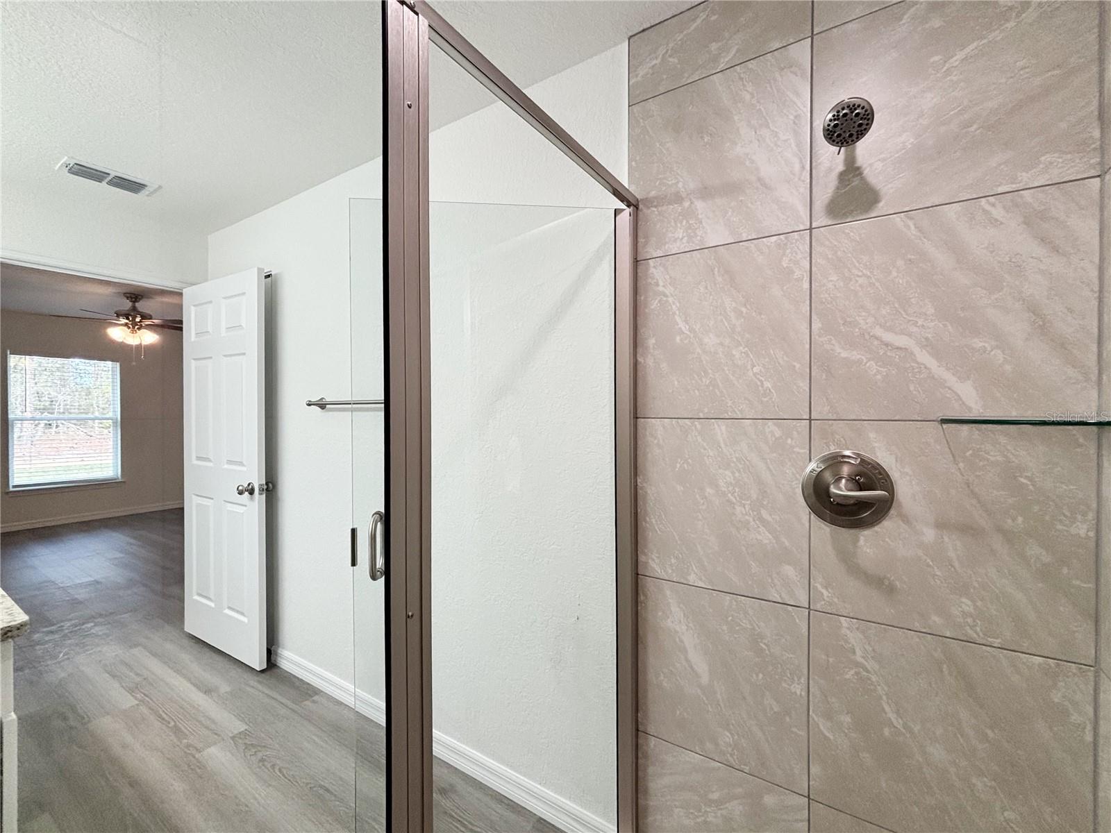 LAKE TROPICANA - Residential